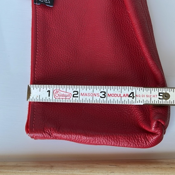 Coco Barclay Red Pebbled Leather Pouch - Picture 10 of 11